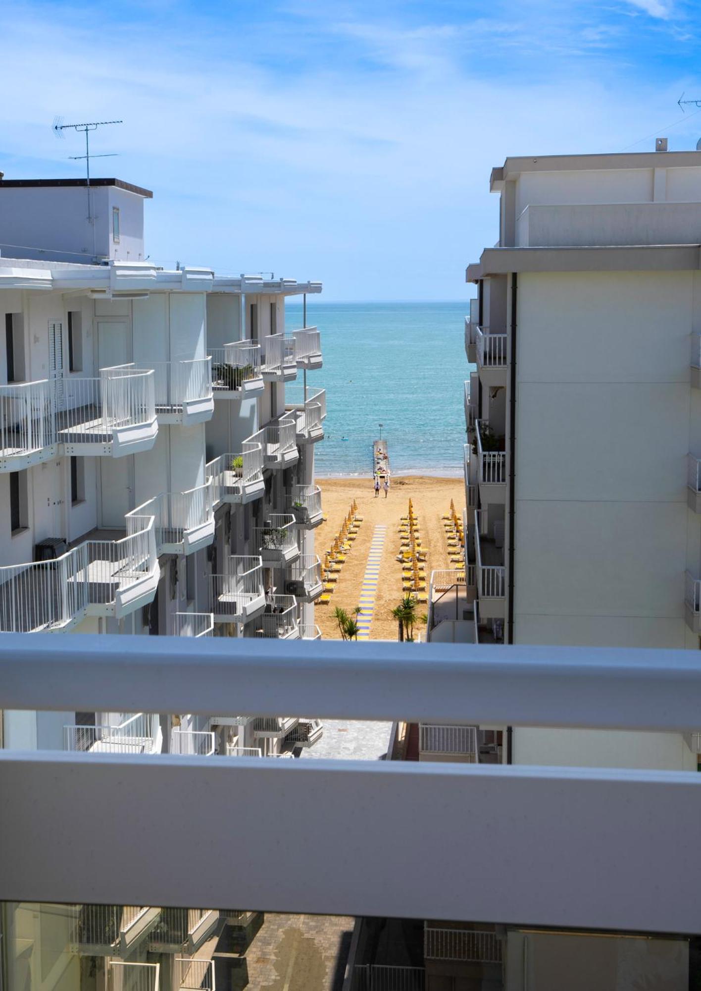 Hotel Laurin Jesolo Extérieur photo